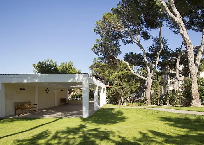 Bella Playa & فندق 4*