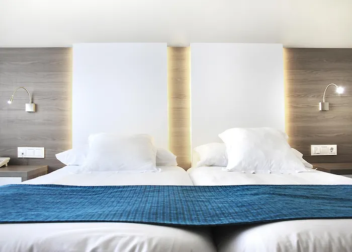 Готель Bella Playa & 4*